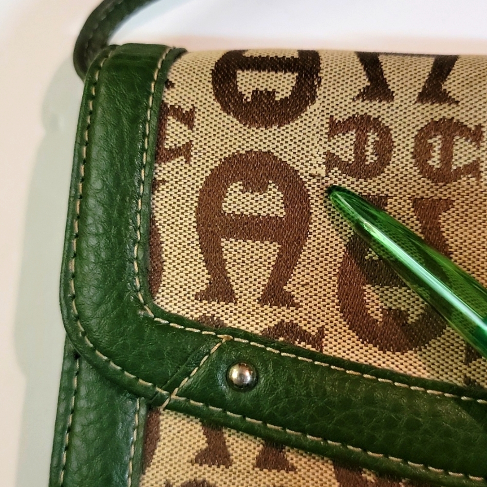 ETIENNE AIGNER CONVERTIBLE CLUTCH WALLET/CROSSBODY BAG - Picture 9 of 9
